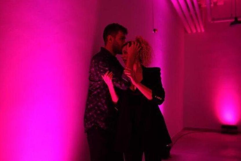 Farah Zeynep Abdullah aşka geldi Romantik pozlarını paylaştı