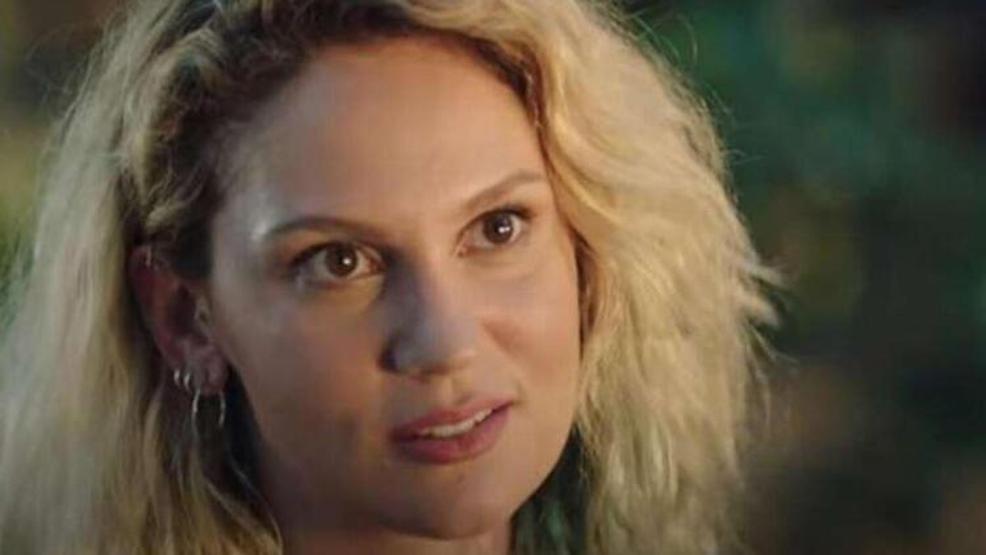 Farah Zeynep Abdullah aşka geldi Romantik pozlarını paylaştı