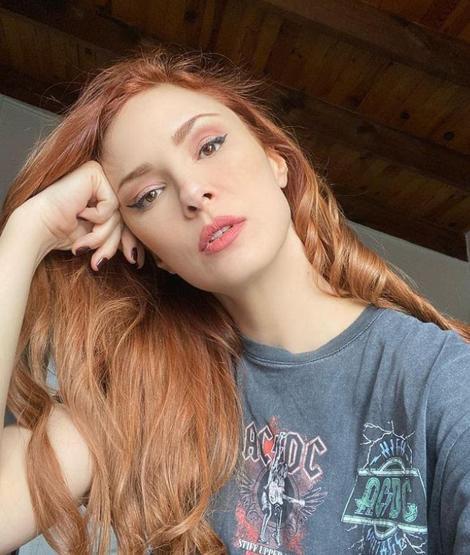 Mine Tugay çocukluk fotoğrafını paylaştı