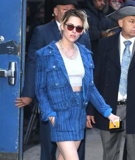 Kristen Stewart, kız arkadaşı Dylan Meyer ile nişanlandı