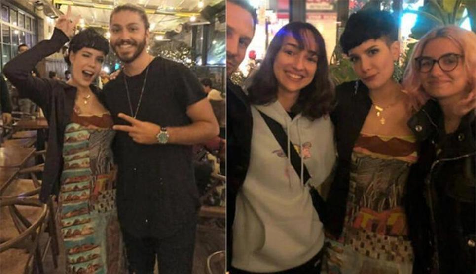 Halsey kendisini tanıyan hayranları ile hatıra fotoğrafı çektirdi
