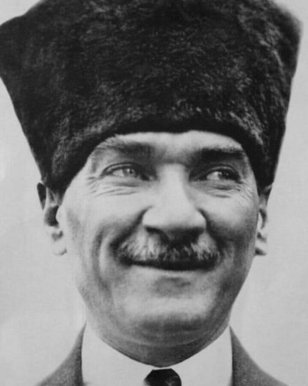 Ünlü isimler sosyal medyadan 10 Kasım mesajlarını böyle paylaştılar