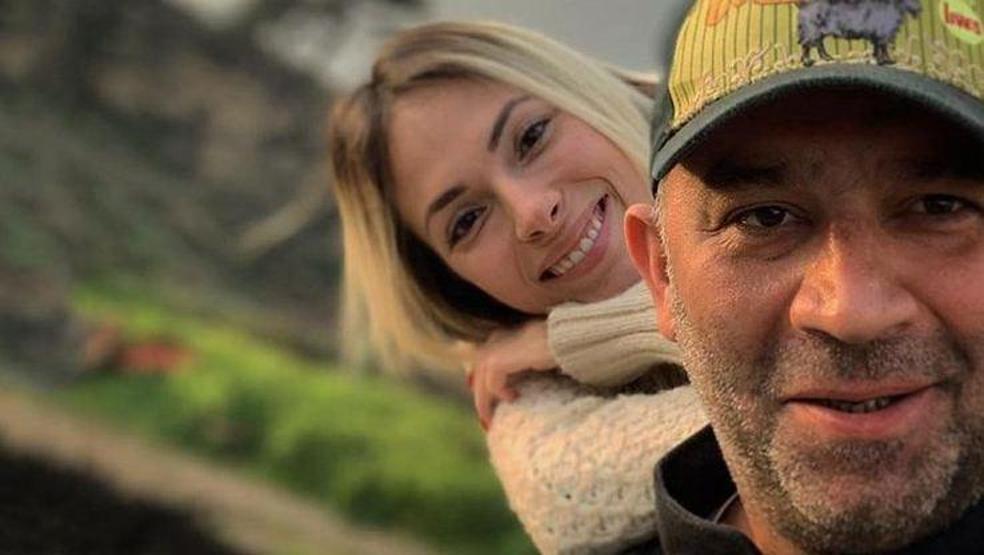 Şevket Çoruh eşinin yeni yaşını böyle kutladı