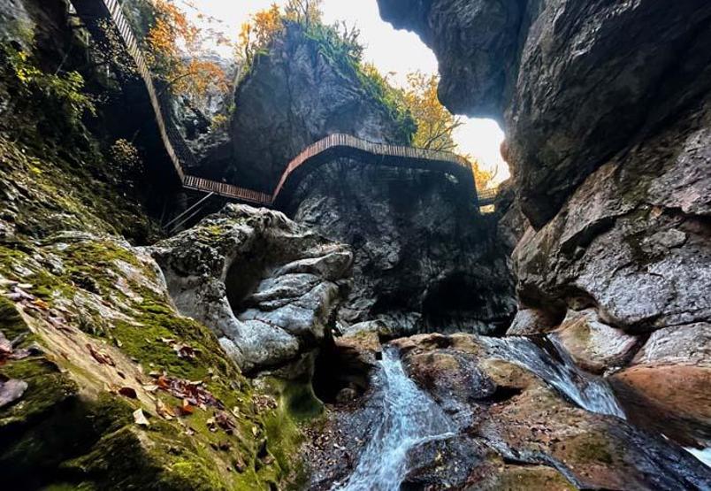 Horma Kanyonu ve Ilıca Şelalesi sonbahar renklerine büründü İçinizi ısıtacak kareler