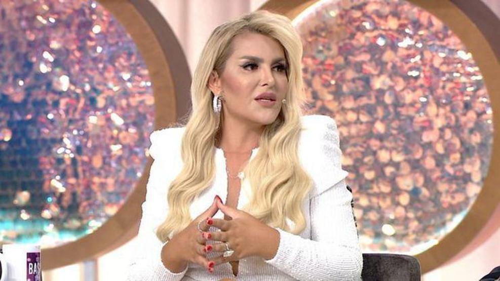 Selin Ciğerci hakkında çıkan aşk iddialarına yanıt verdi