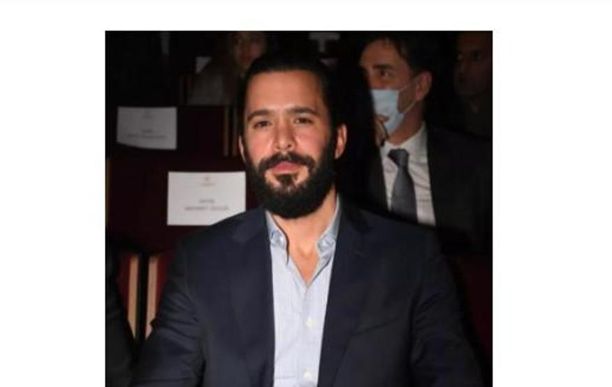 Fahriye Evcen ve Barış Arduç ödül törenine katıldı
