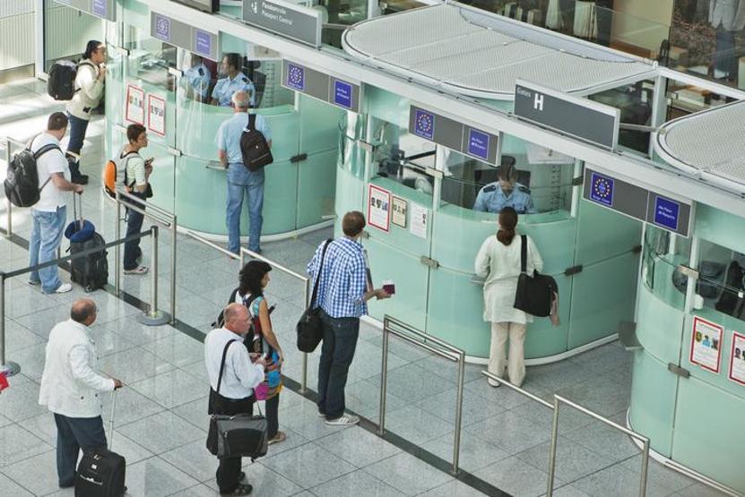 AB vatandaşı olmayan ve Schengen bölgesine seyahat edeceklerden 7 euro alınacak