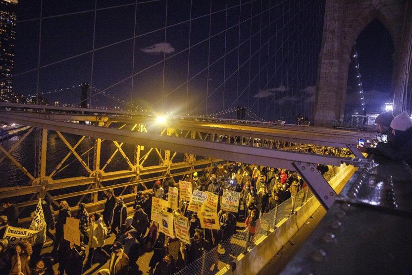 ABDde ırkçılık karşıtı protestolarda iki kişiyi öldüren Rittenhouseun beraati protesto edildi