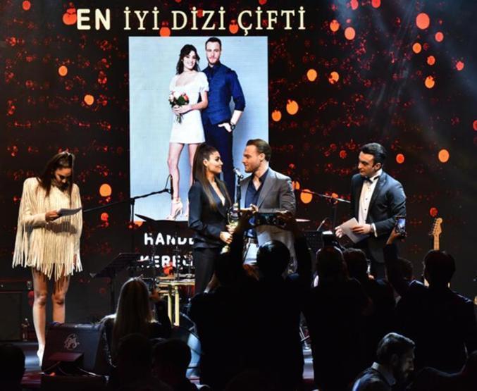 Hande Erçel-Kerem Bürsin merak edilenleri anlattı