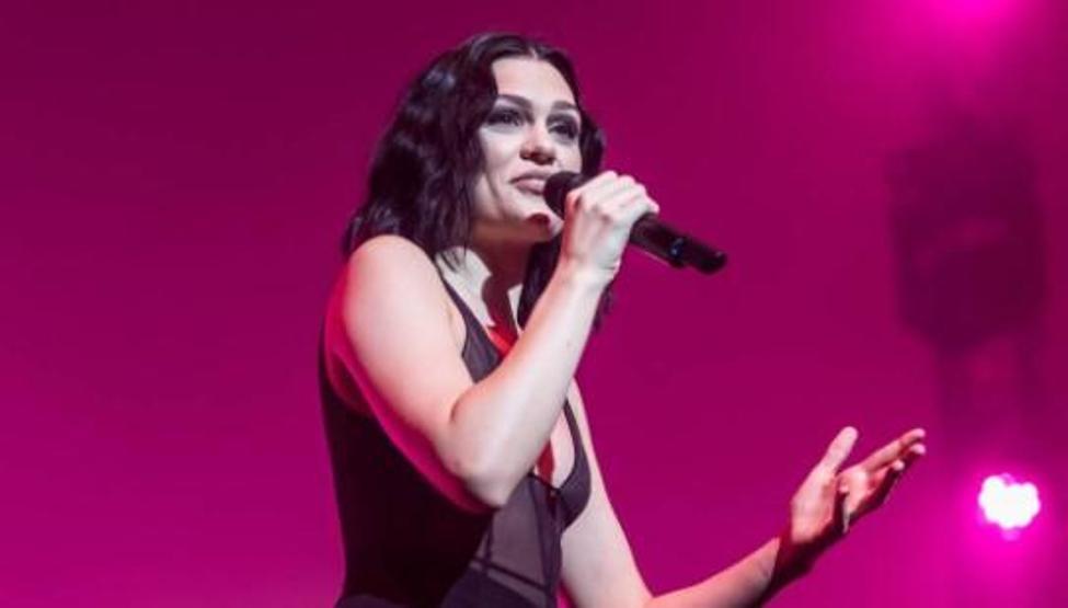 Pop yıldızı Jessie J düşük yaptığını açıkladı