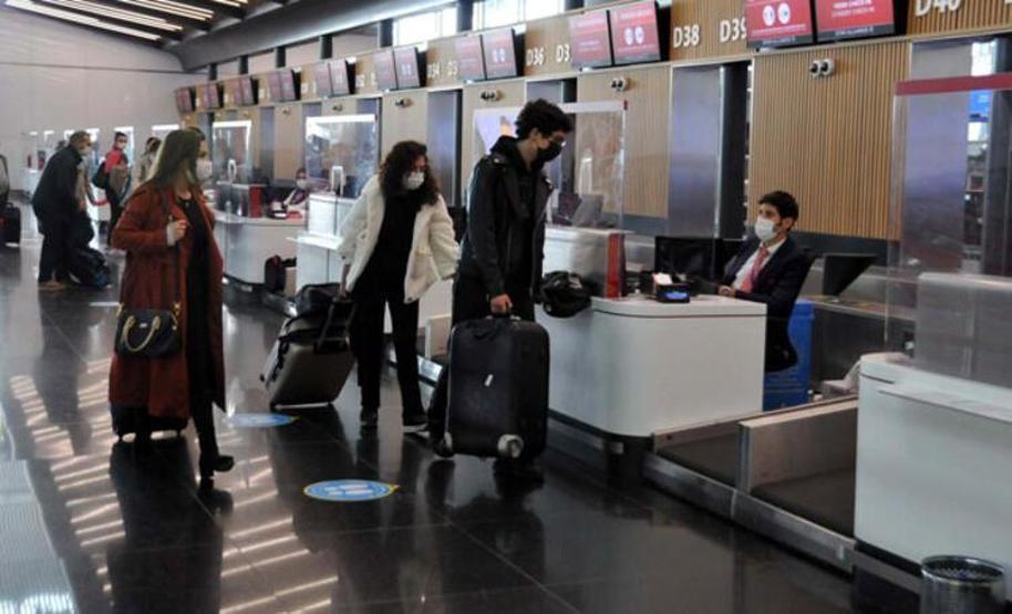 Koronada yeni varyant endişe yarattı: Nu paniği