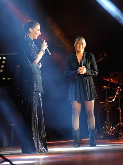 O Ses Almanyaya damga vuran Zeynep Avcı, Kıyamam şarkısı ile çeyrek finalde