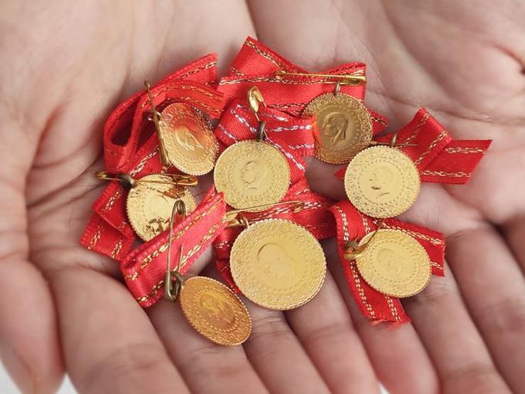 Altın fiyatları canlı Çeyrek altın bugün kaç TL, Gram altın ne kadar Ons altında son durum 6 Aralık 2021