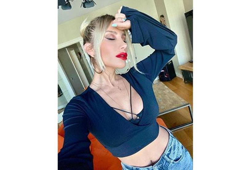 İrem Dericiye nazar değdi Şarkıcı kötü haberi sosyal medya hesabından paylaştı