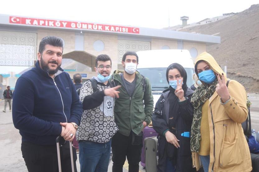 Oteller doldu, esnafın yüzü güldü... Türkiye’ye günlük bin kişi geliyor