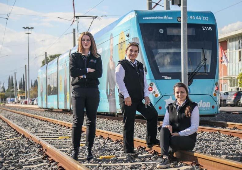 Kadın vatmanların en büyük korkusu: Dikkatsiz yayalar