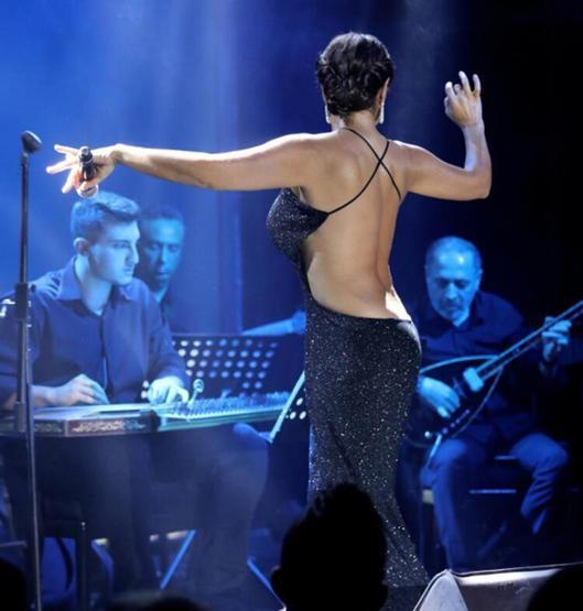 Hülya Avşar doğal güzelliğini gözler önüne serdi