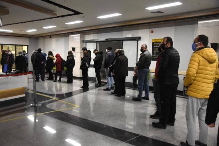 Hastanelerde hatırlatma dozu kuyruğu