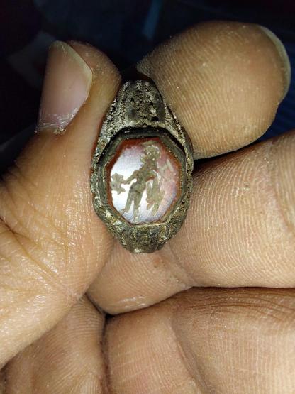 Lahit mezar bulunan bölgede heyecanlandıran keşif