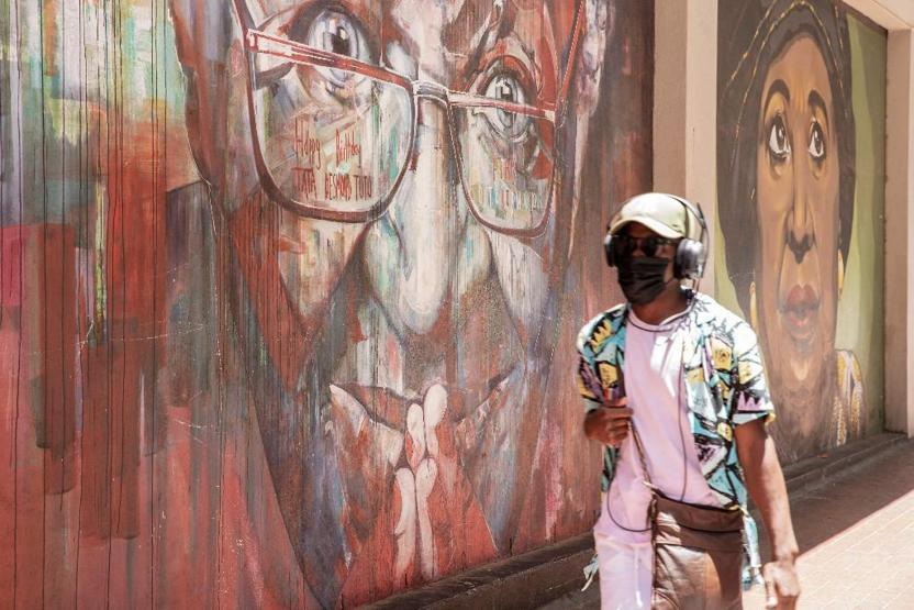Güney Afrikanın eşitlik savaşçısı din adamı Desmond Tutu hayatını kaybetti
