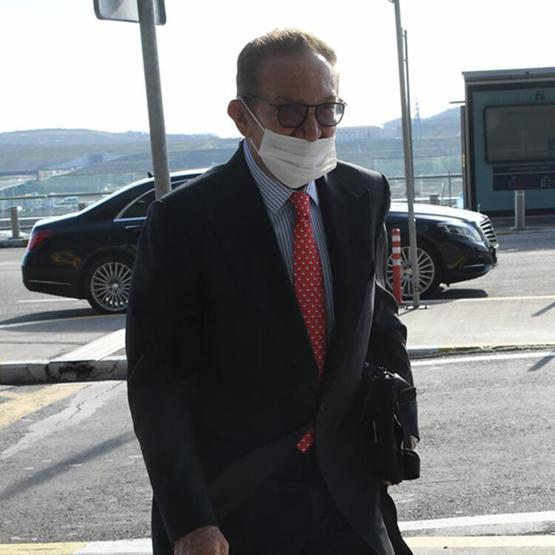 Kemal Gülman, 8 yaş küçük sevgilisiyle görüntülendi