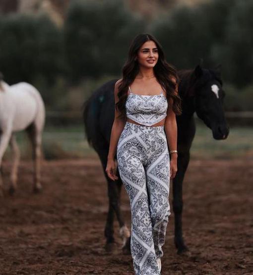 Hazal Çağlar sosyal medyayı salladı