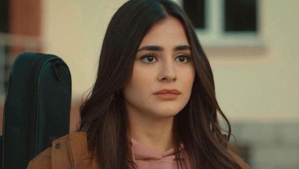 Hazal Çağlar sosyal medyayı salladı