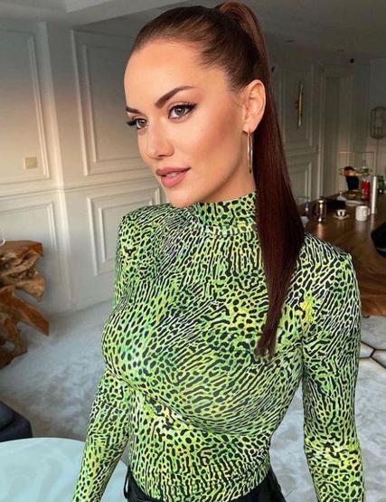 Fahriye Evcenin 20 yaşındaki hali şaşırttı