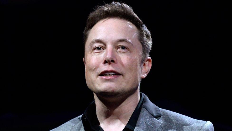Elon Musk, uydularının uzayda çok fazla yer kapladığı yönündeki iddiaları reddetti