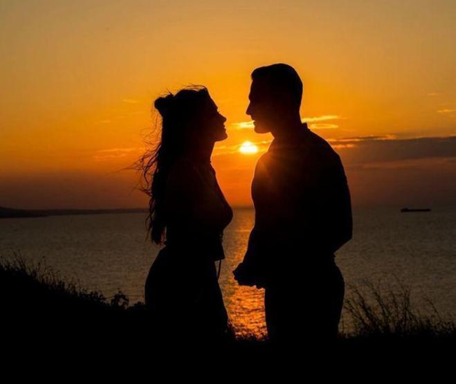 Kerem Bürsin ve Hande Erçelden mesaj var