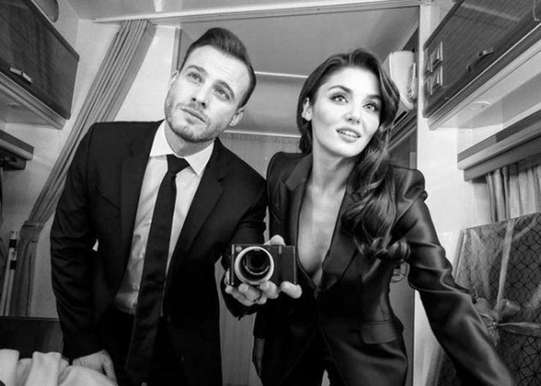 Kerem Bürsin ve Hande Erçelden mesaj var
