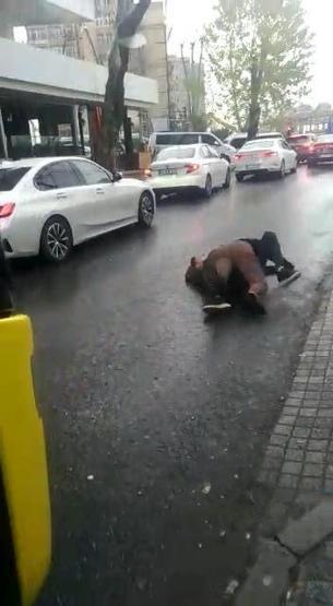 İETT şoförü dehşet saçtı Hem dövüldü hem soyuldu
