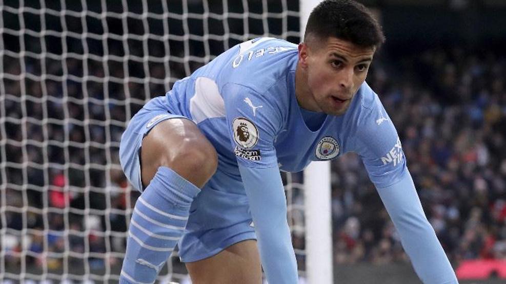 Joao Cancelo evine giren hırsızların saldırısına uğradı