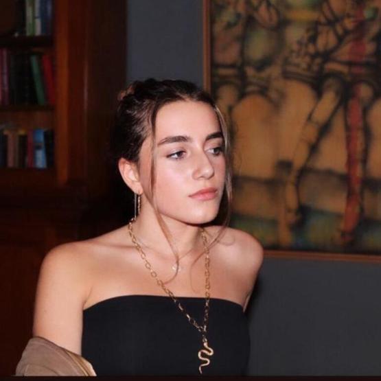 Esra Dermancıoğlu doğal halini paylaştı