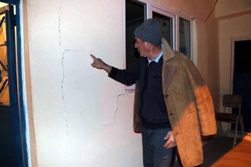 Kayseride 4.9 büyüklüğünde deprem: 21 artçı sarsıntı yaşandı