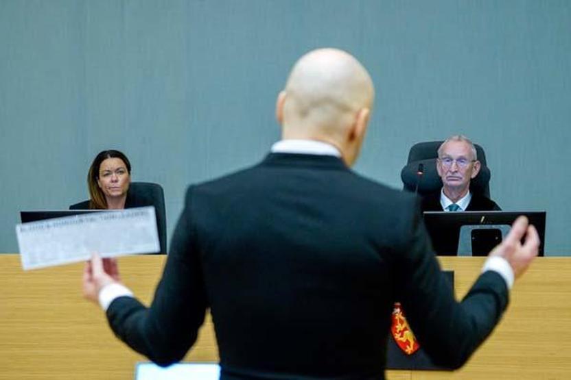 Norveç canisi, şartlı tahliye duruşmasına Nazi selamıyla çıktı