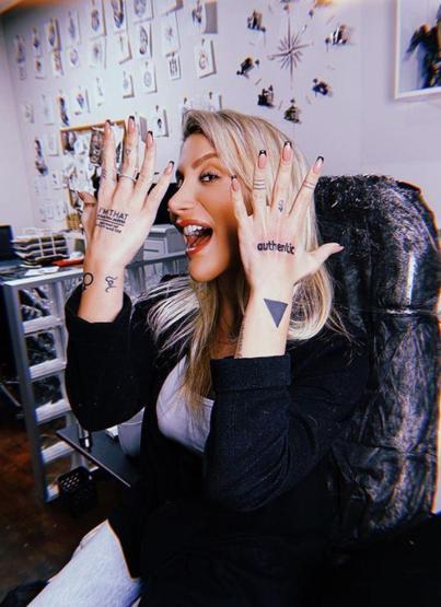 İrem Dericinin yeni dövmesi ve anlamı