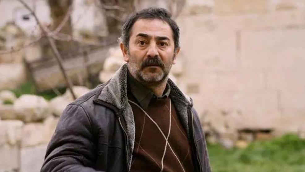 Ayberk Pekcanın vefatı ünlüleri yasa boğdu