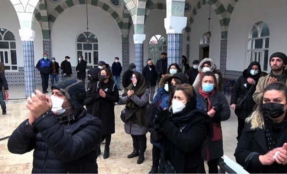 Oyuncu Ayberk Pekcan son yolculuğuna uğurlandı