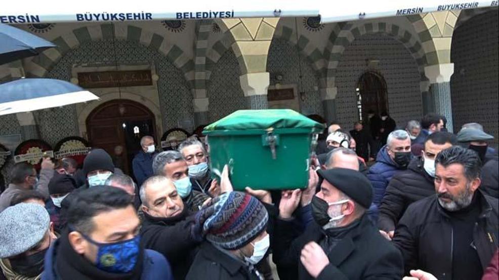 Oyuncu Ayberk Pekcan son yolculuğuna uğurlandı