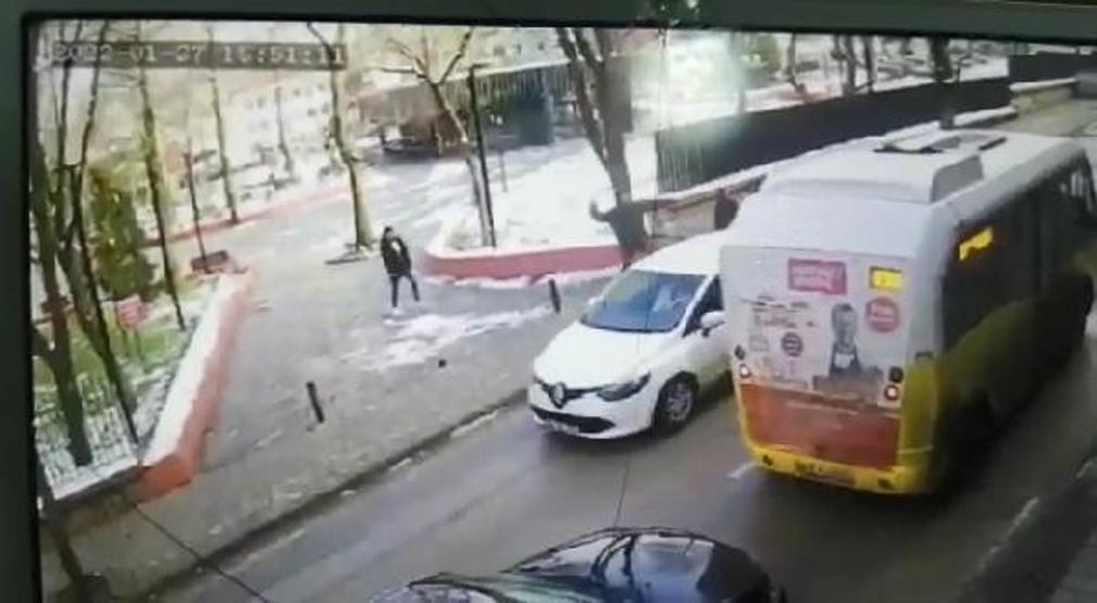 Kar topu kavgası: Şoför bıçakla yaralandı