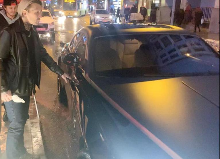Barış Kenan Özkanın altın dişleri dikkat çekti