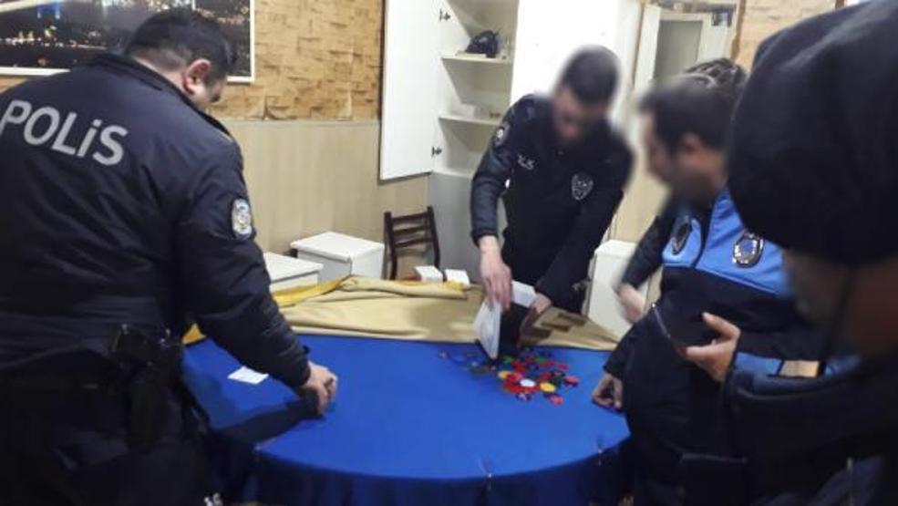 Bağcılar’da kumar baskını: Çarpıcı görüntüler