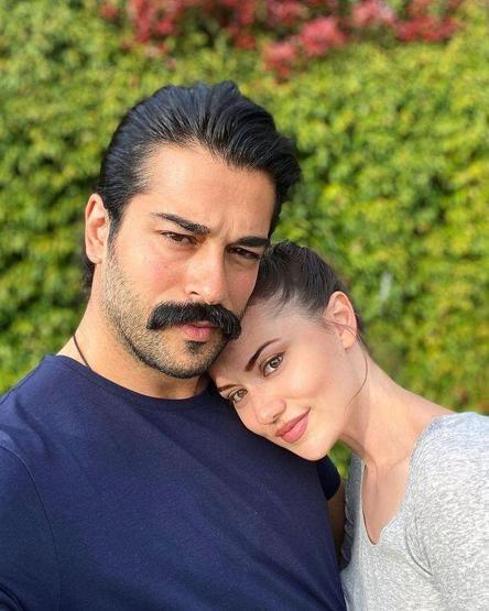 Fahriye Evcen ve Burak Özçivitten fiyatlara zam