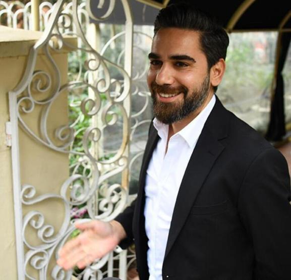 Kadir Doğulu, Neslihan Atagül ile giyim tarzlarını gözler önüne serdi