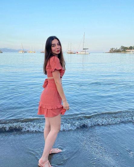 Birsu Demir bikinili pozunu paylaştı: Artık yaz gelsin