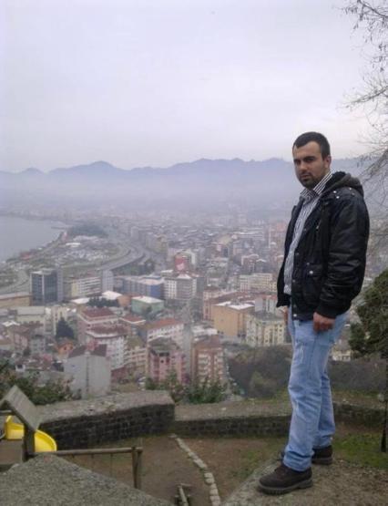 Kamyonete çarpan otomobil üçe bölündü: 1 ölü, 3 yaralı