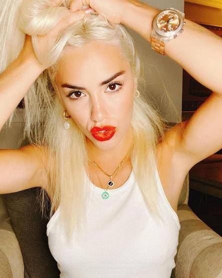 Lionel Messi Lali Espositoyi takipten çıkardı