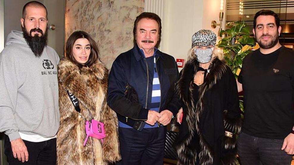 Orhan Gencebaydan sahne kıyafetleri yorumu