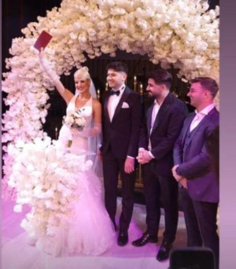 Atakan Özyurt ile Selen Kaldırım dünyaevine girdi